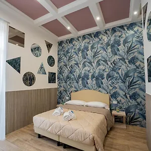 Pc Boutique H Centro, By Clapa Group Neapel